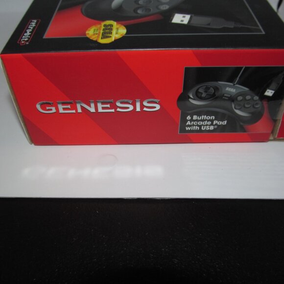 NEW RETRO BIT Sega Genesis 6 Button Controller with USB Wired Controller Switch - Picture 3 of 7